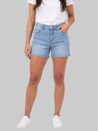 SHORT DENIM DE TIRO MEDIO