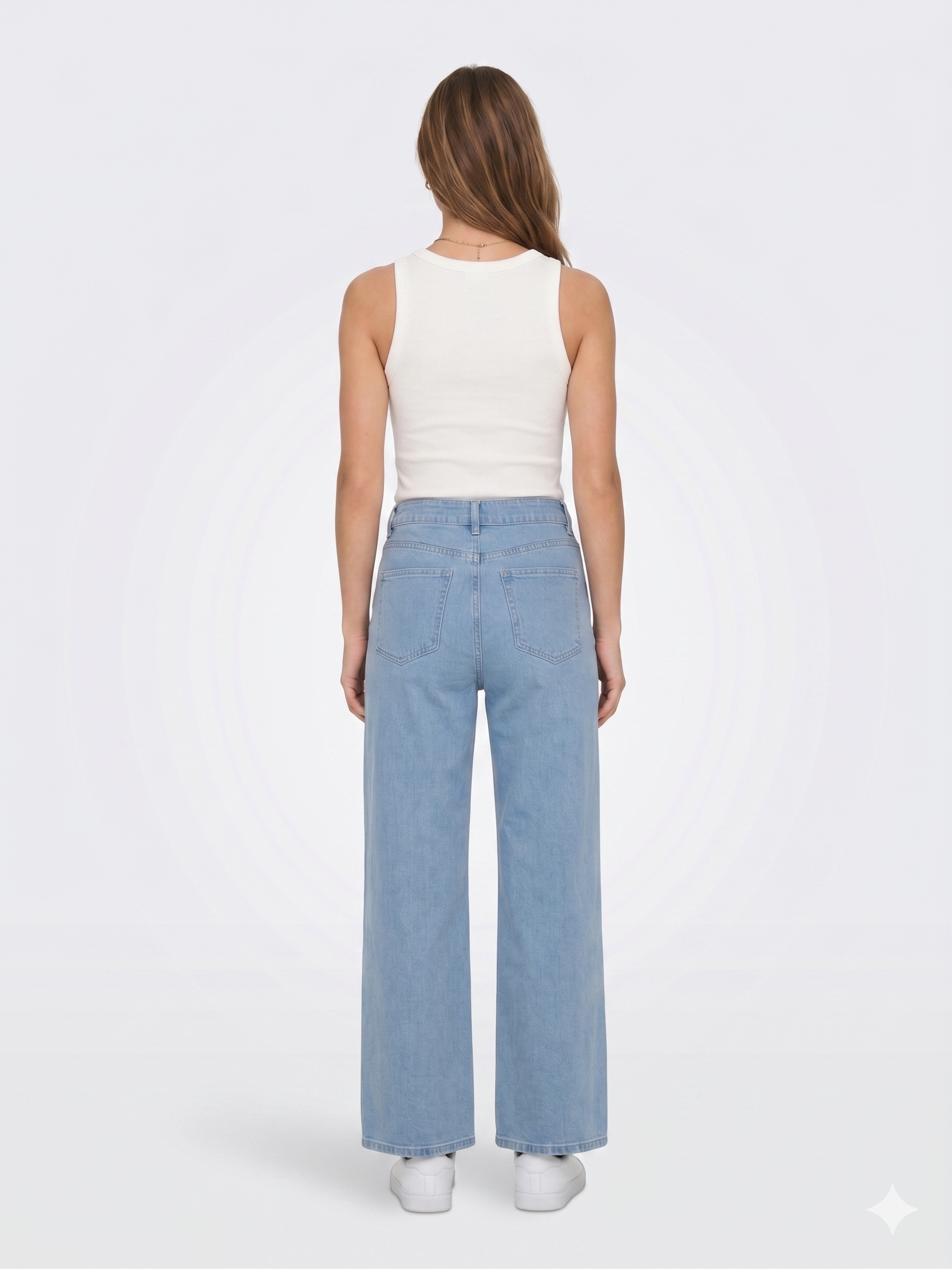 JEANS Z HAFTOWANYM DETALEM