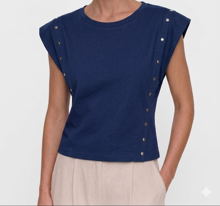 BLUSA CON DETALLE