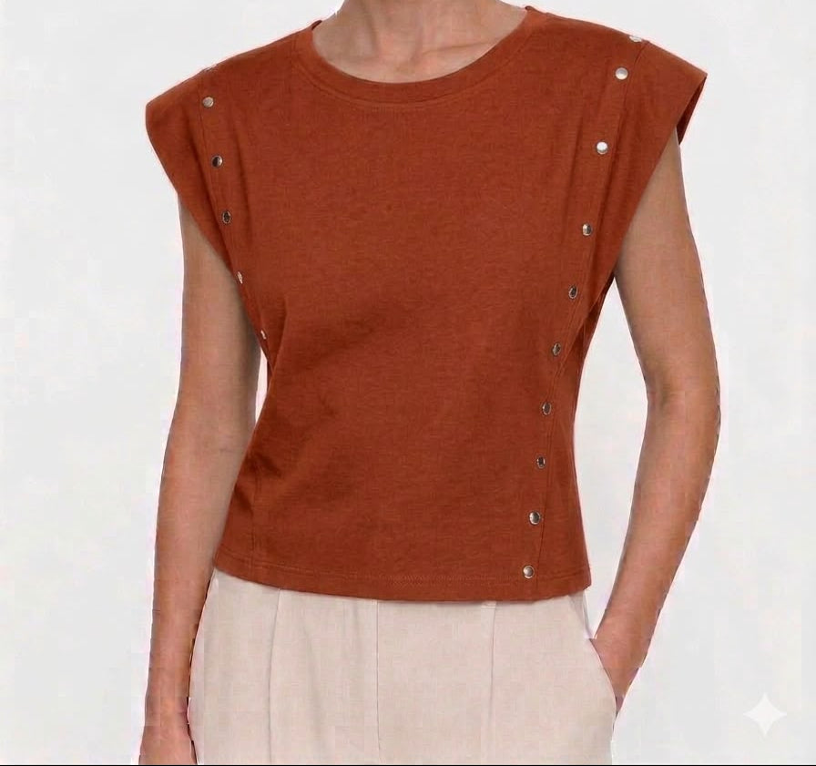 BLUSA CON DETALLE