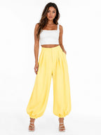 PANTALÓN CON PINZAS Y PUÑO ELÁSTICO