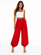 PANTALÓN CON PINZAS Y PUÑO ELÁSTICO