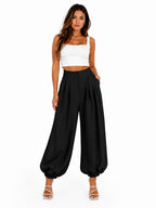 PANTALÓN CON PINZAS Y PUÑO ELÁSTICO