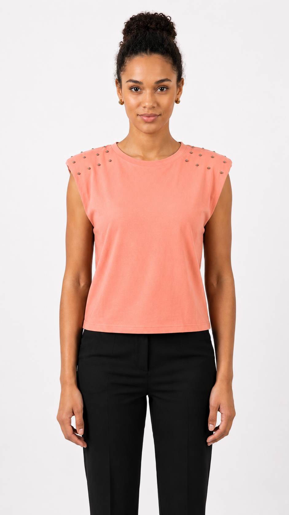 CAMISETA HOMBRERAS CON TACHAS