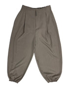 PANTALÓN DE RAYAS CON PUÑO ELÁSTICO